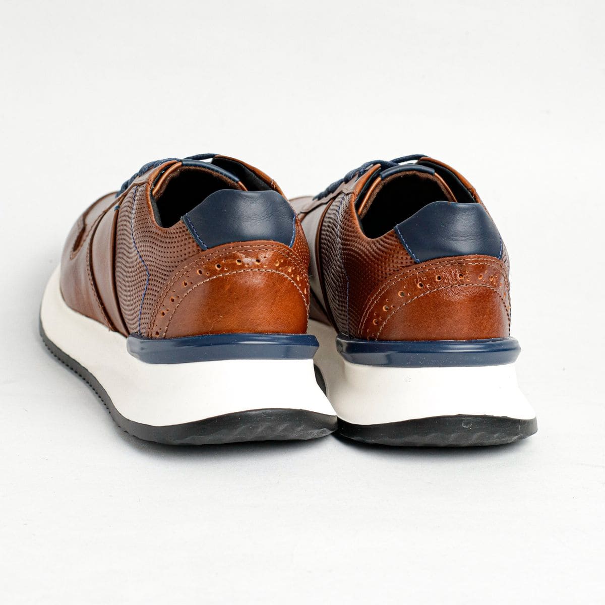 Zapato de Cuero D15 Color Miel Claro