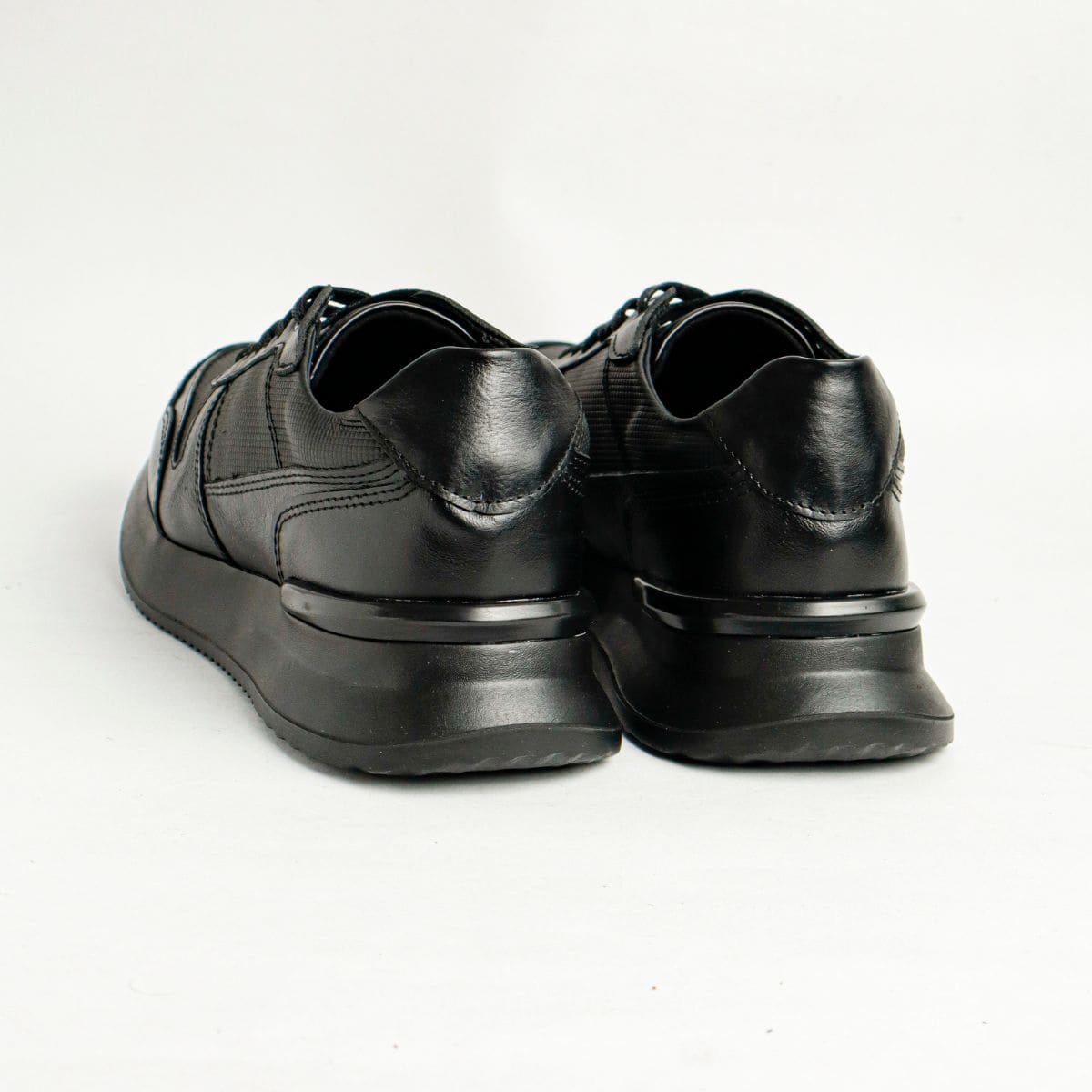 Zapato de Cuero D10 Color Negro