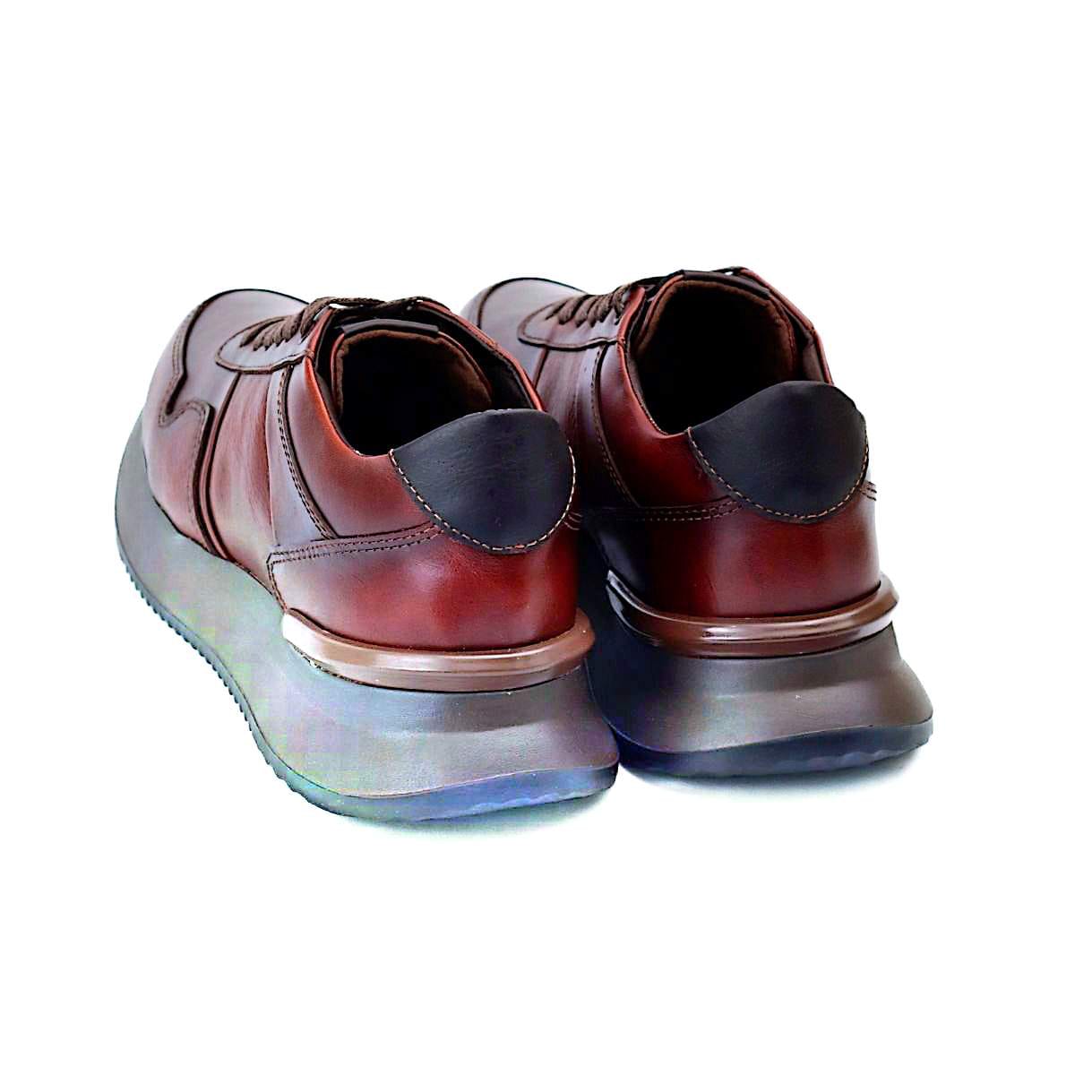 Zapato de Cuero T- 05 Color Vinotinto Con Degrade en Negro