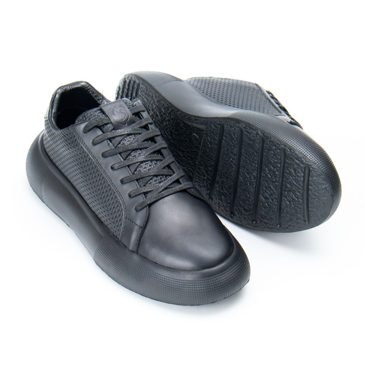 Zapato de Cuero 2026 Color  Negro  Mate