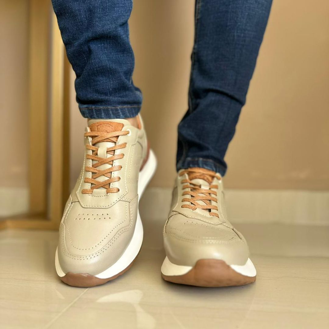 Zapato en Cuero Bucagala Color BEIS con Miel