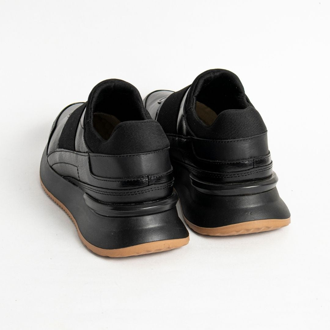 Zapato de Cuero D17 Color Negro con Elastico