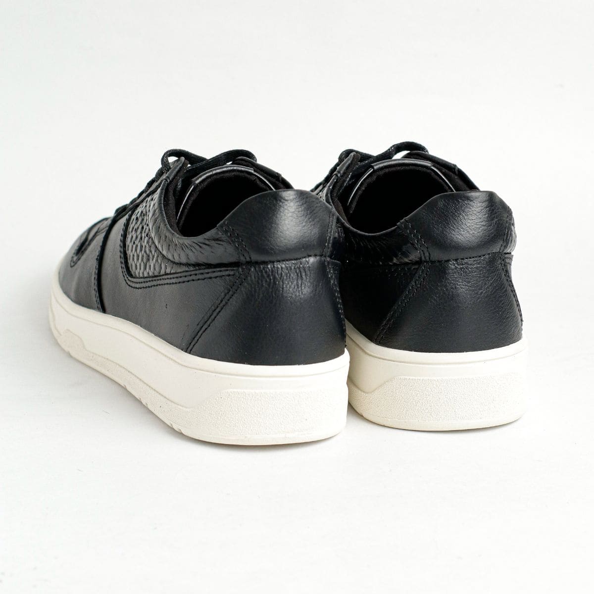 Zapato de Cuero 605 Color Negro