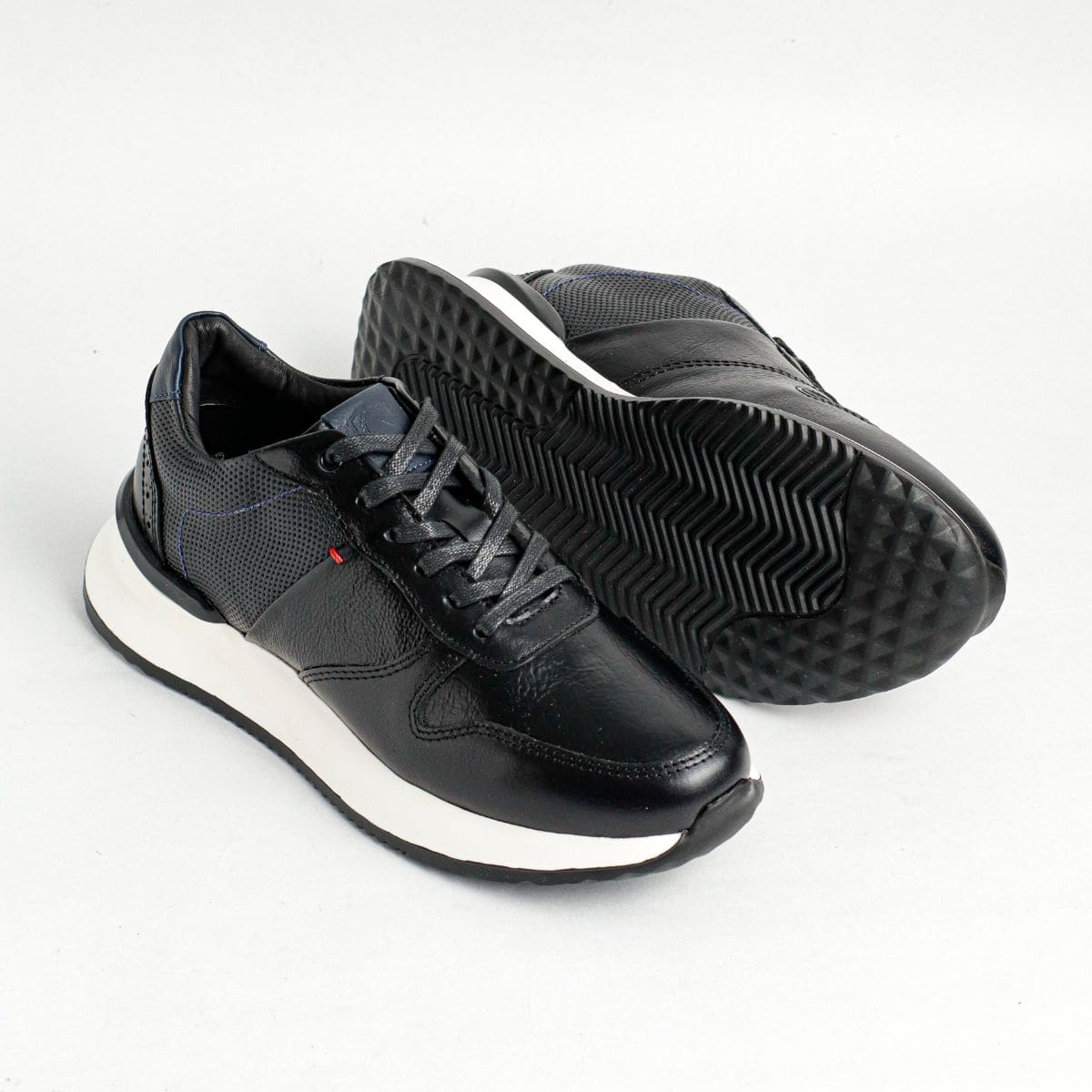 Zapato de Cuero D15 Color Negro