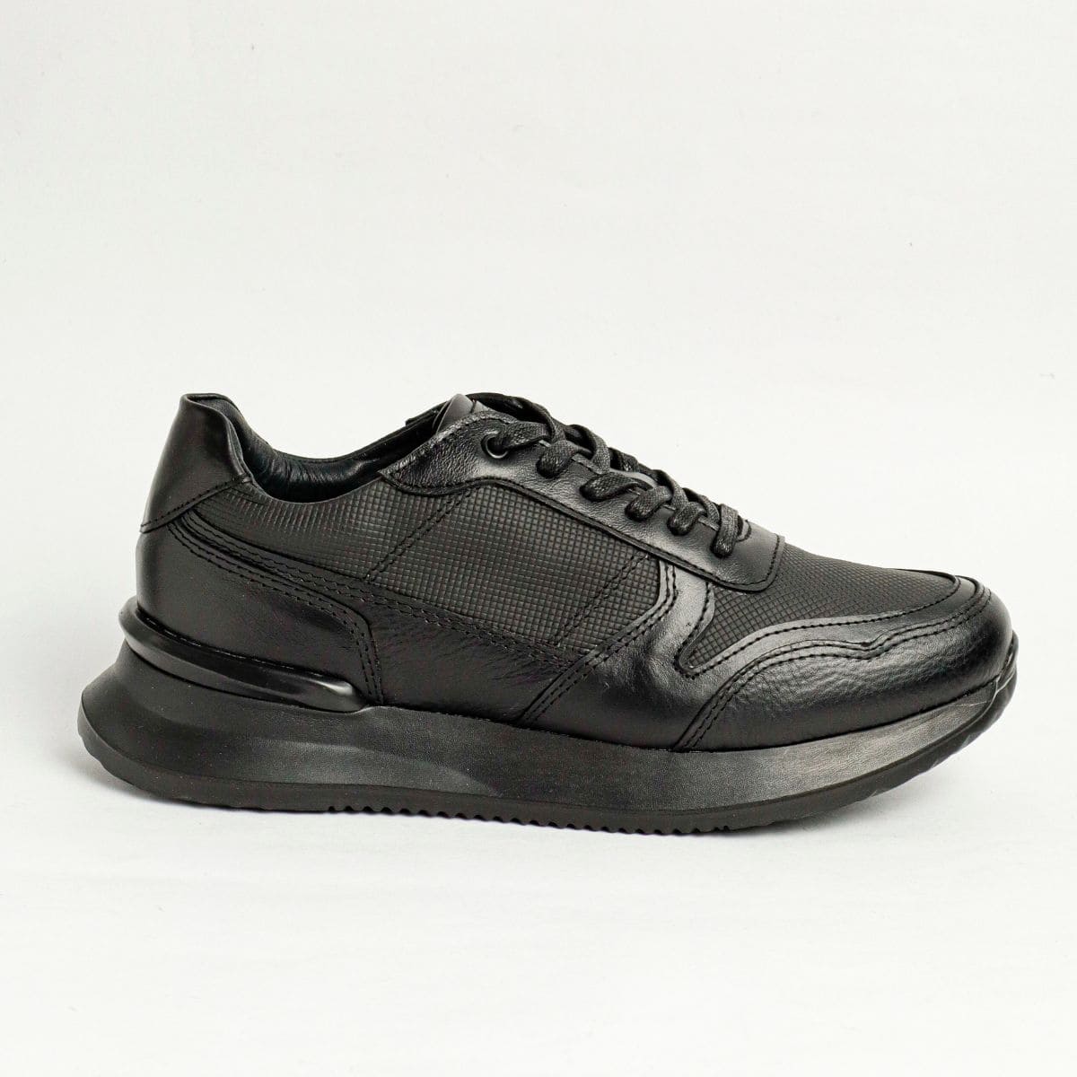 Zapato de Cuero D10 Color Negro