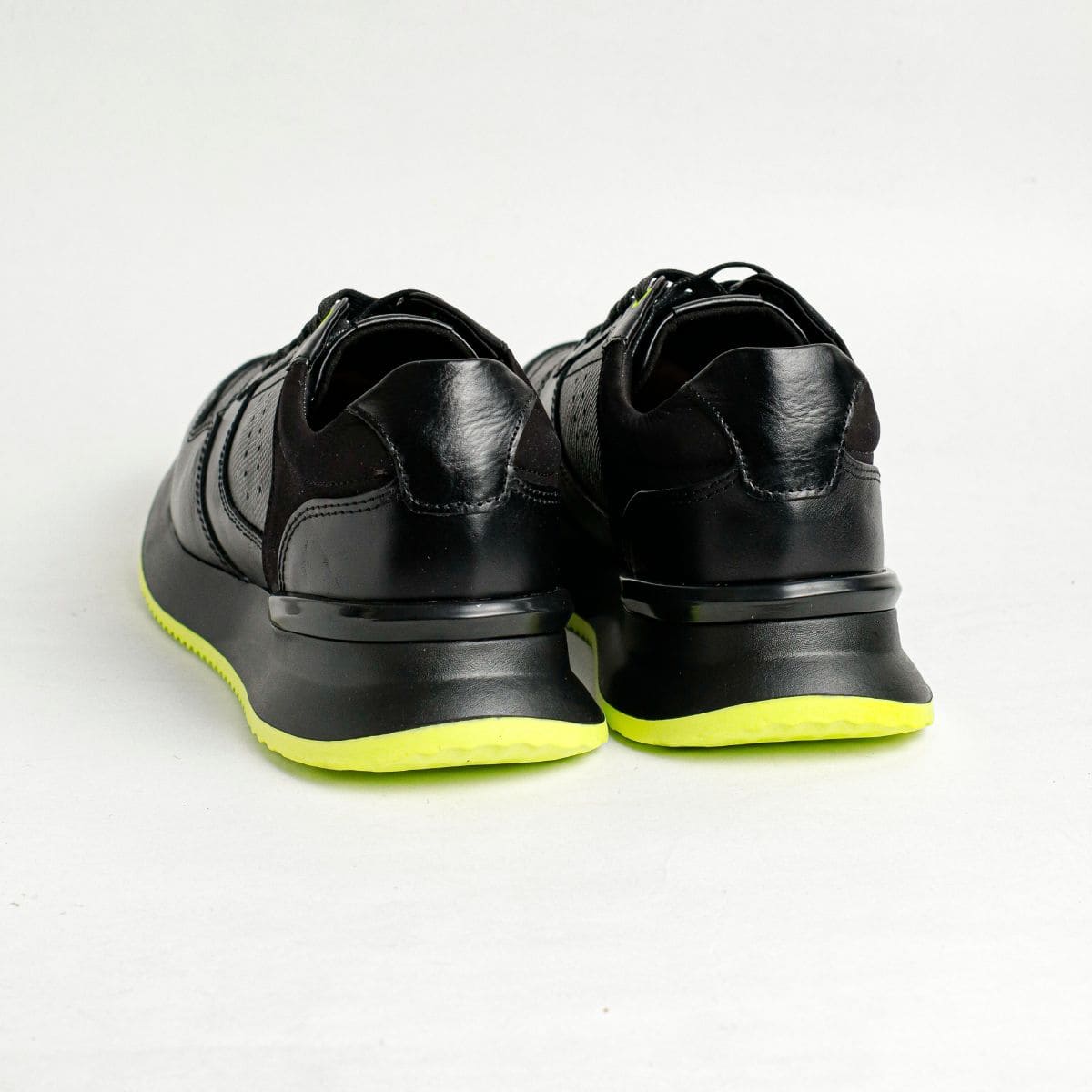 Zapato de Cuero D12 Color Negro