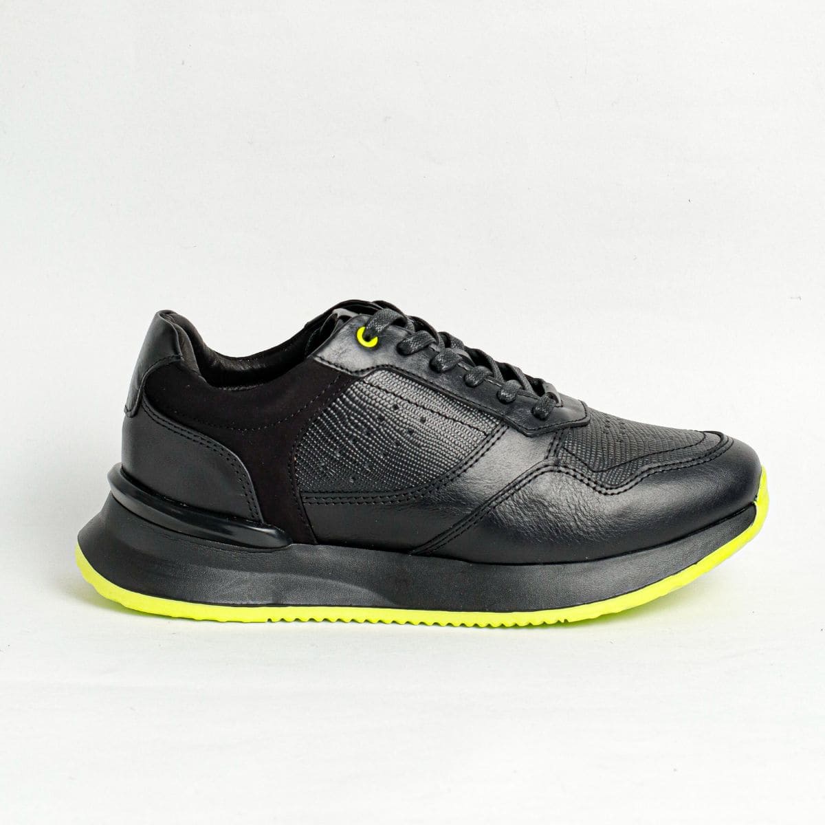 Zapato de Cuero D12 Color Negro