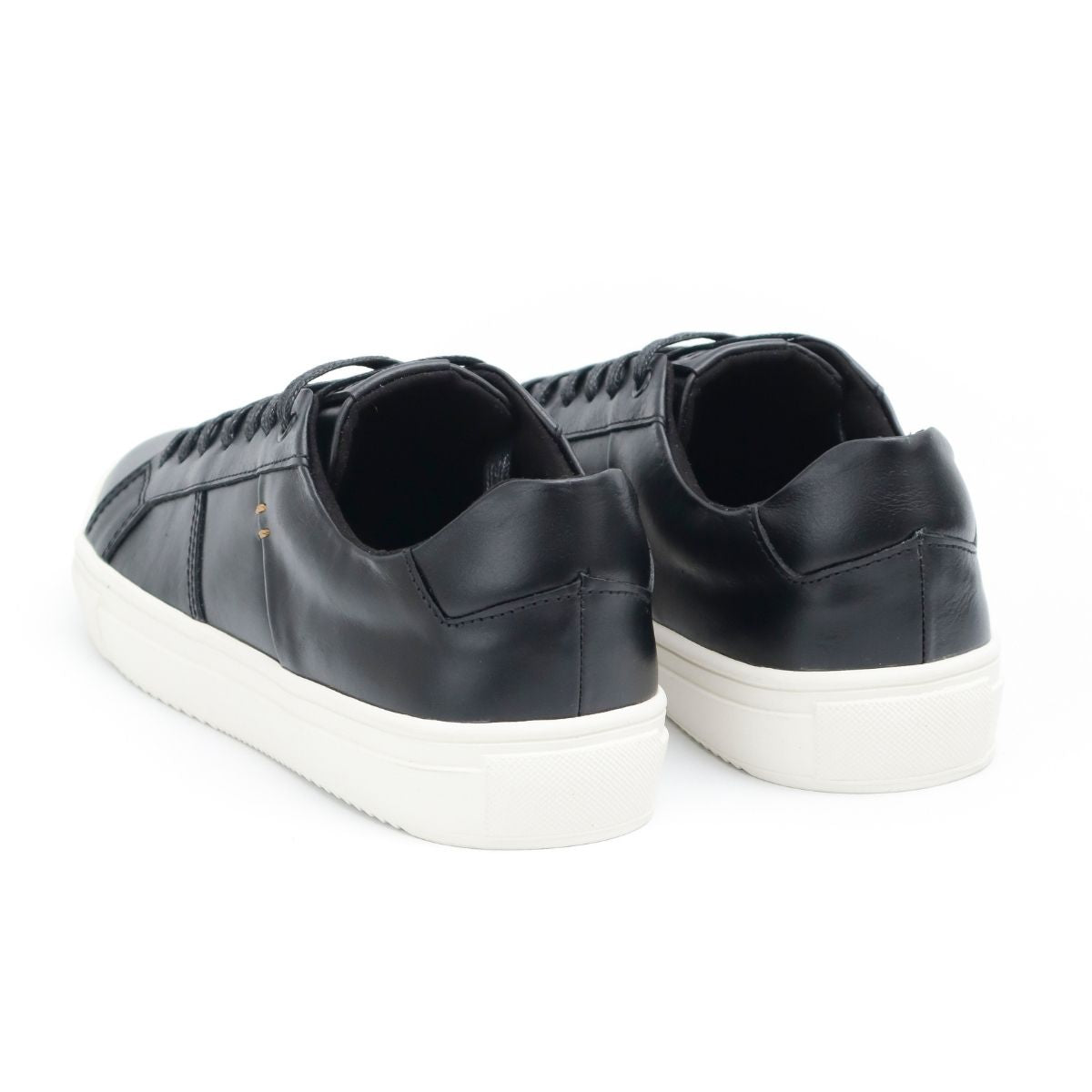 Zapato en Cuero 577 Color Negro